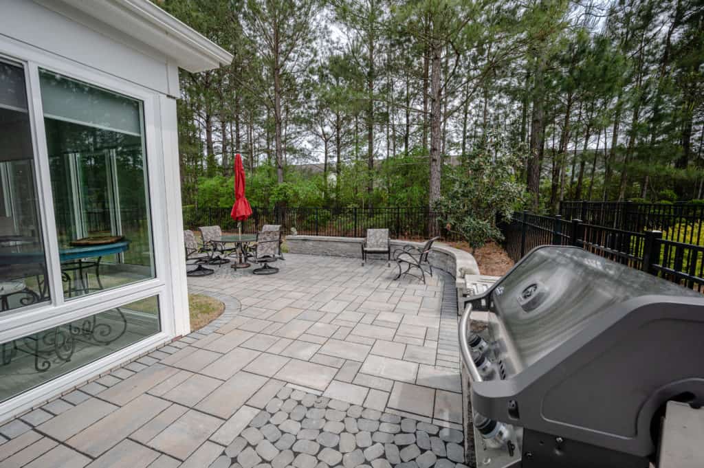 Outdoor Patio and Grill