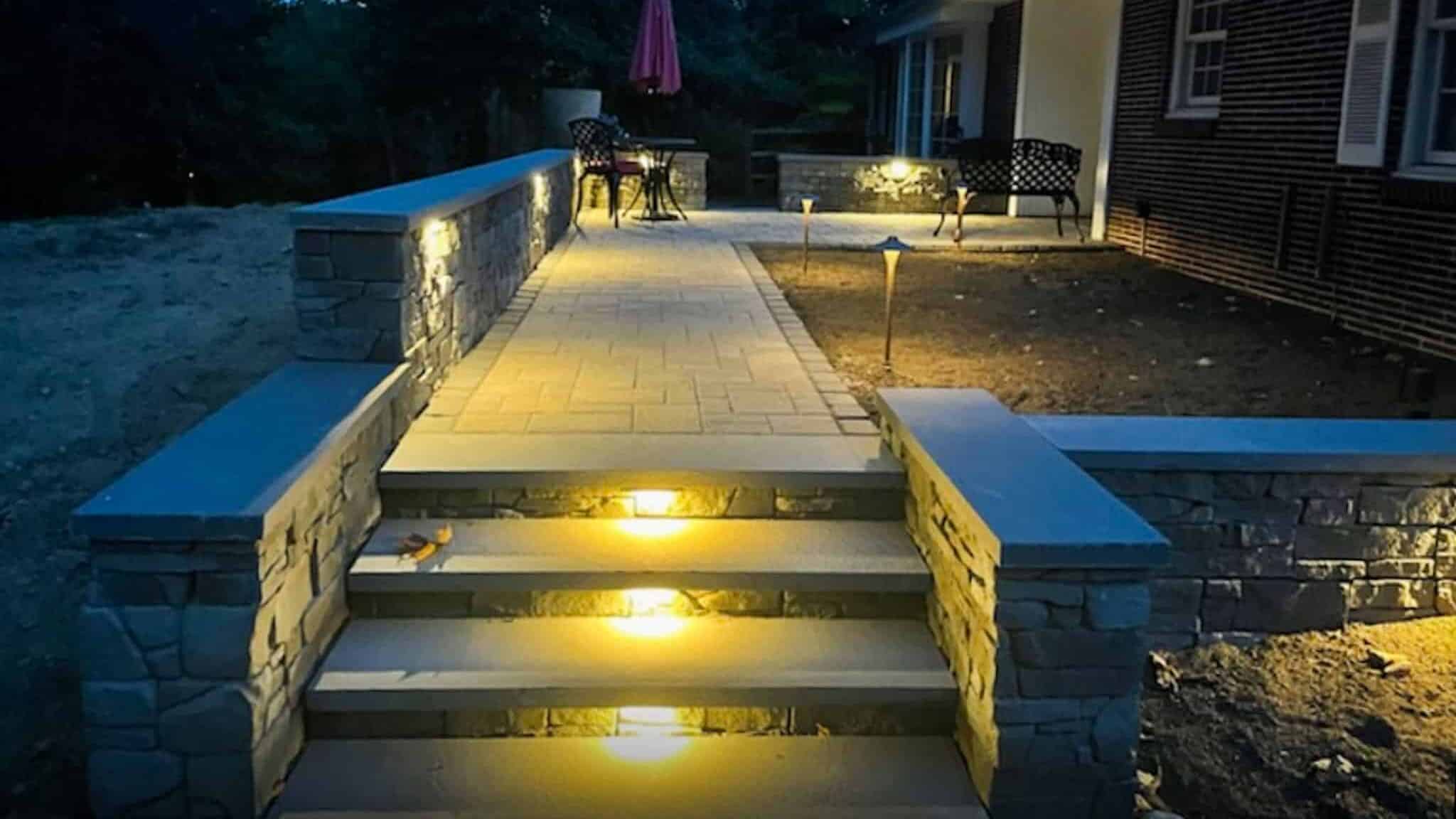 Lighting under walkway stairs
